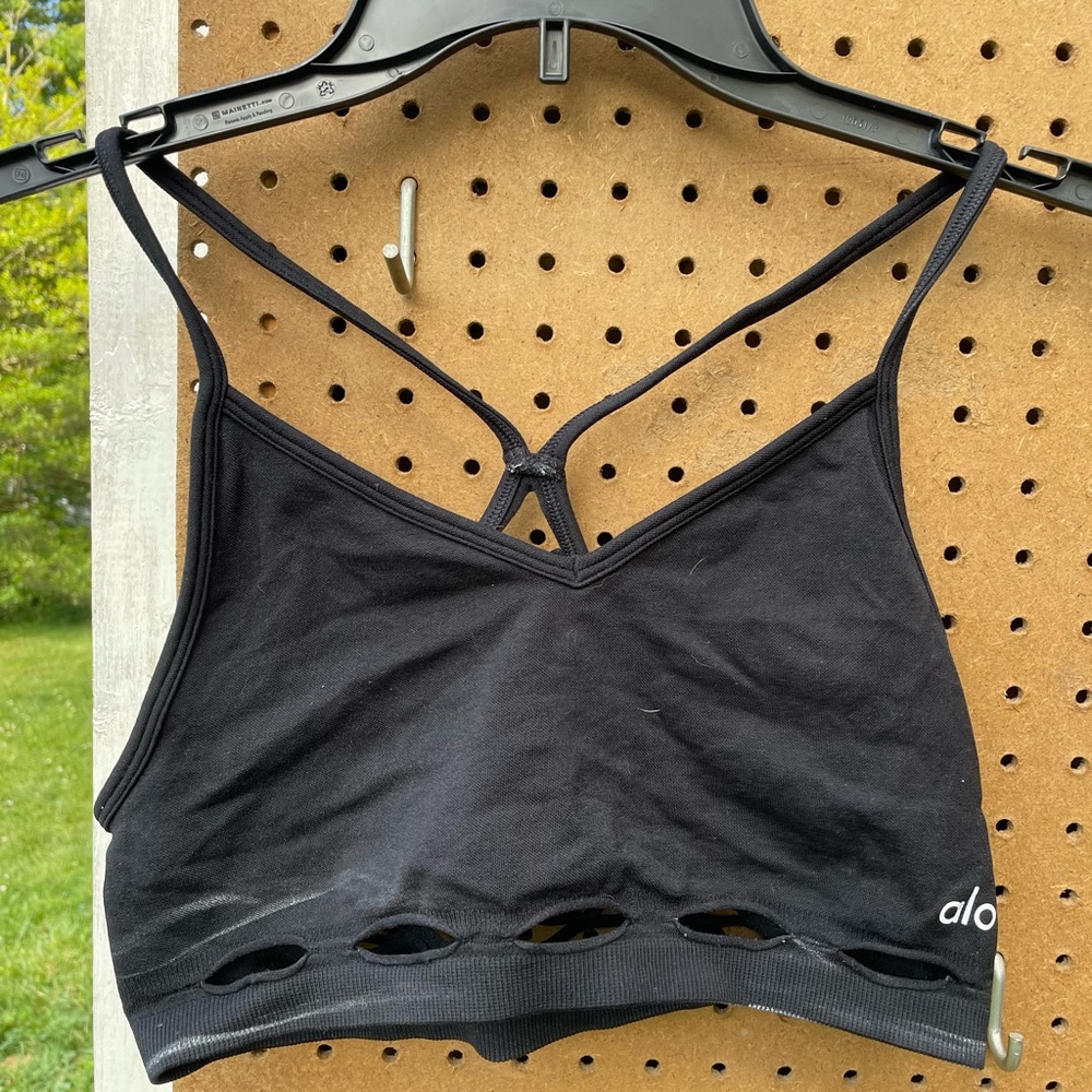 Alo yoga sports bra with cutouts black size small